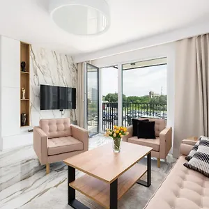  Apartment Esencja With Free Parking Garbary 104 By Renters